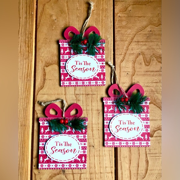 Christmas Tis the Season Gifts Red White Deer Snow Print w/ Pine Ornament Set 3 - Picture 1 of 2